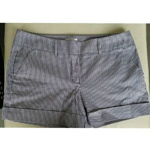 New York & Company NWOT striped shorts!